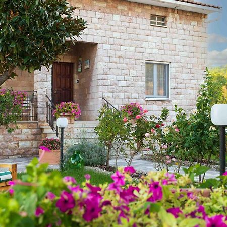 La Casa Dei Fiori Villa Assisi Bagian luar foto